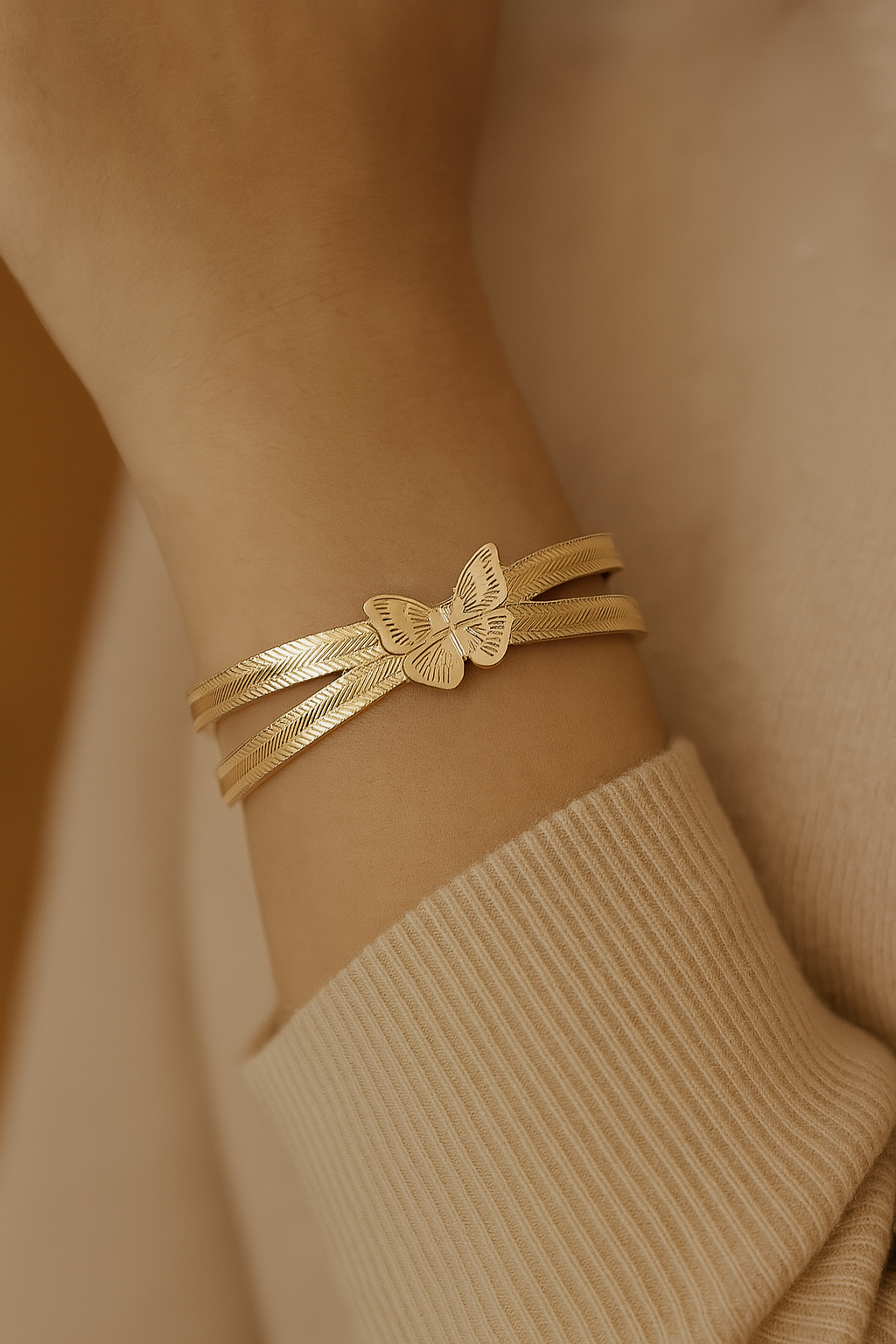 ASMIRA BUTTERFLY BANGLE