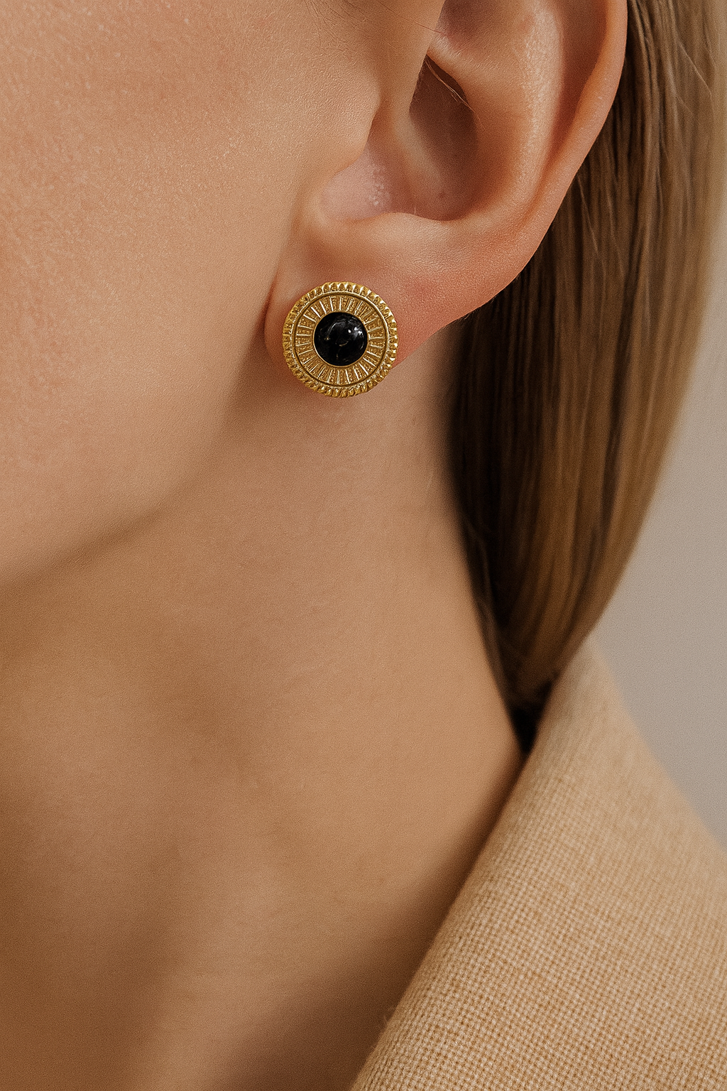 NILLI BUTTON EARRINGS