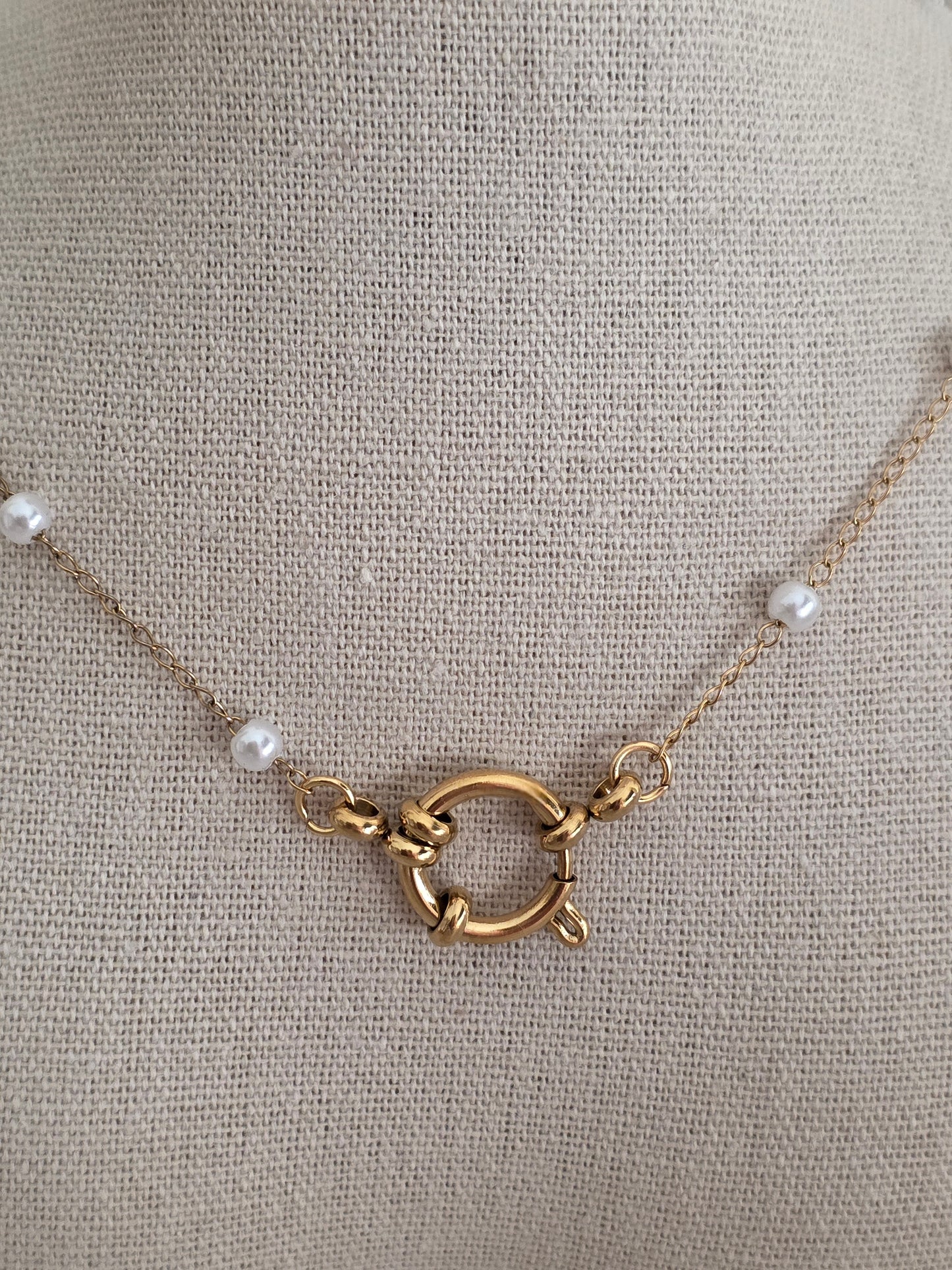 ELEGANT PEARL CHARM NECKLACE