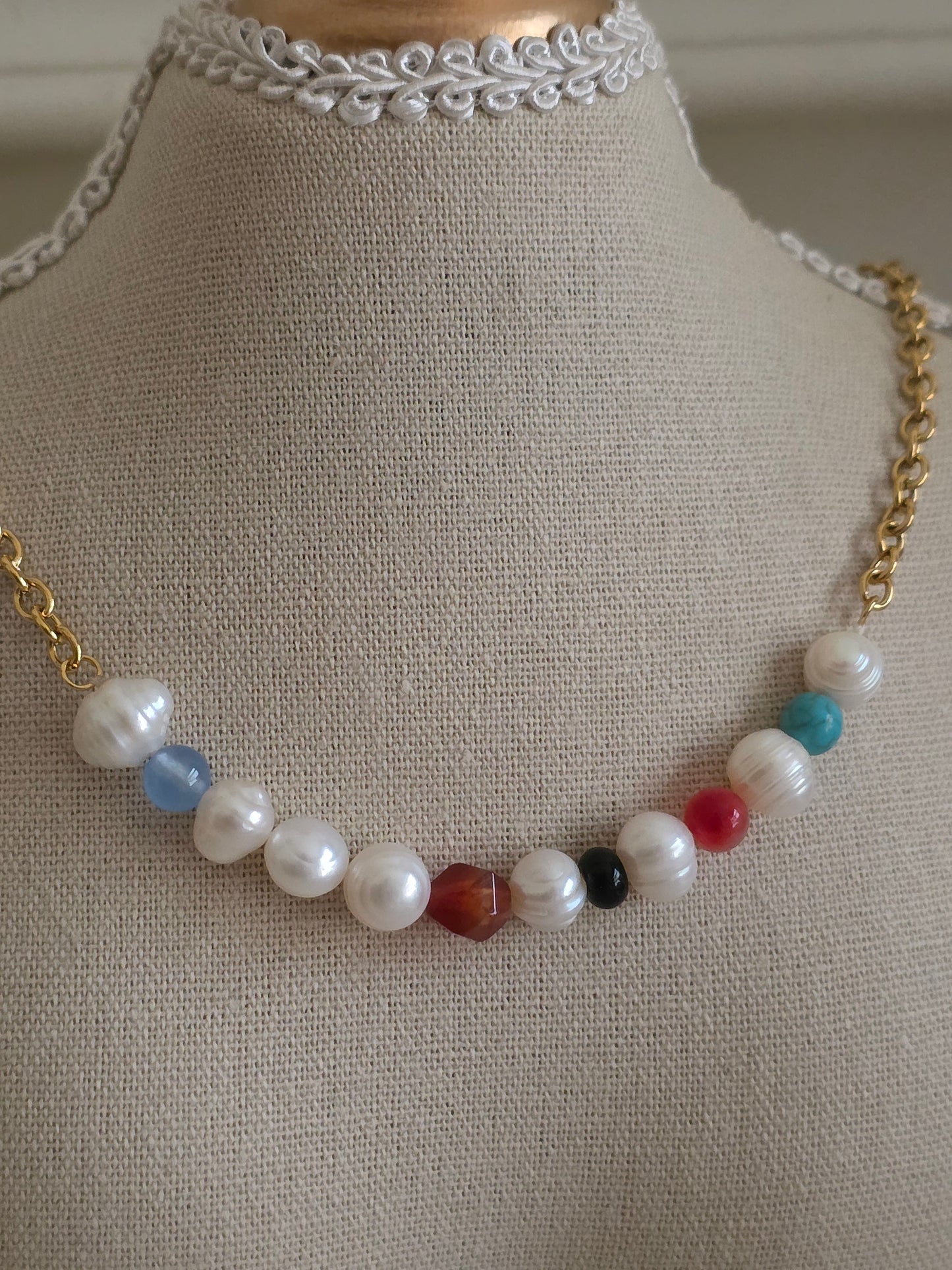 HANDE PEARL NECKLACE