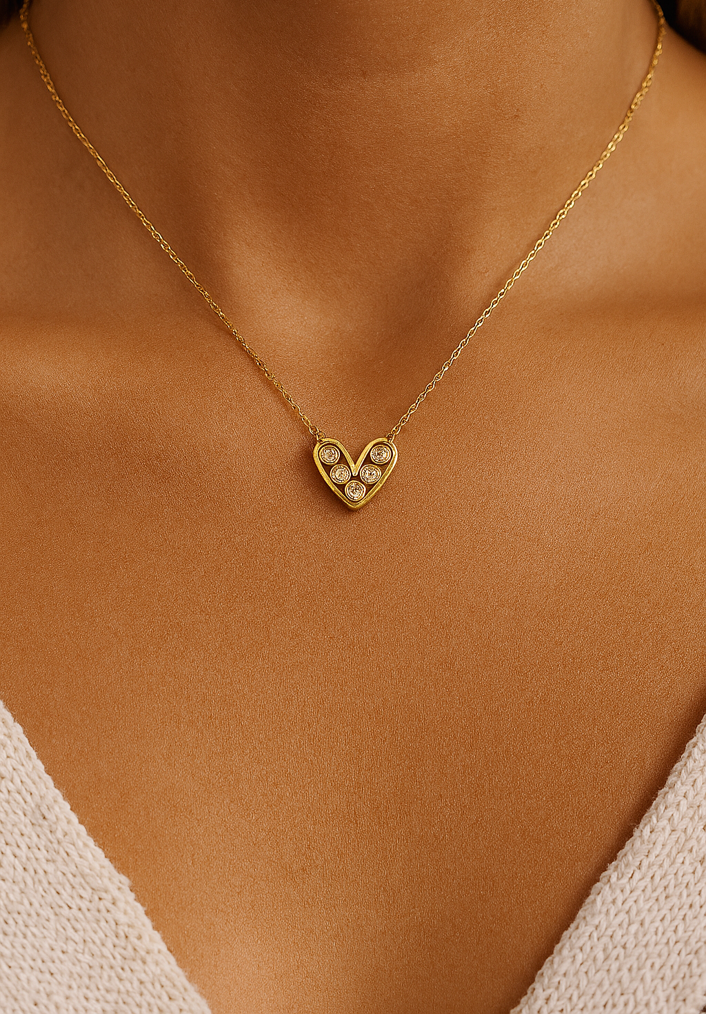 SINDI HEART NECKLACE