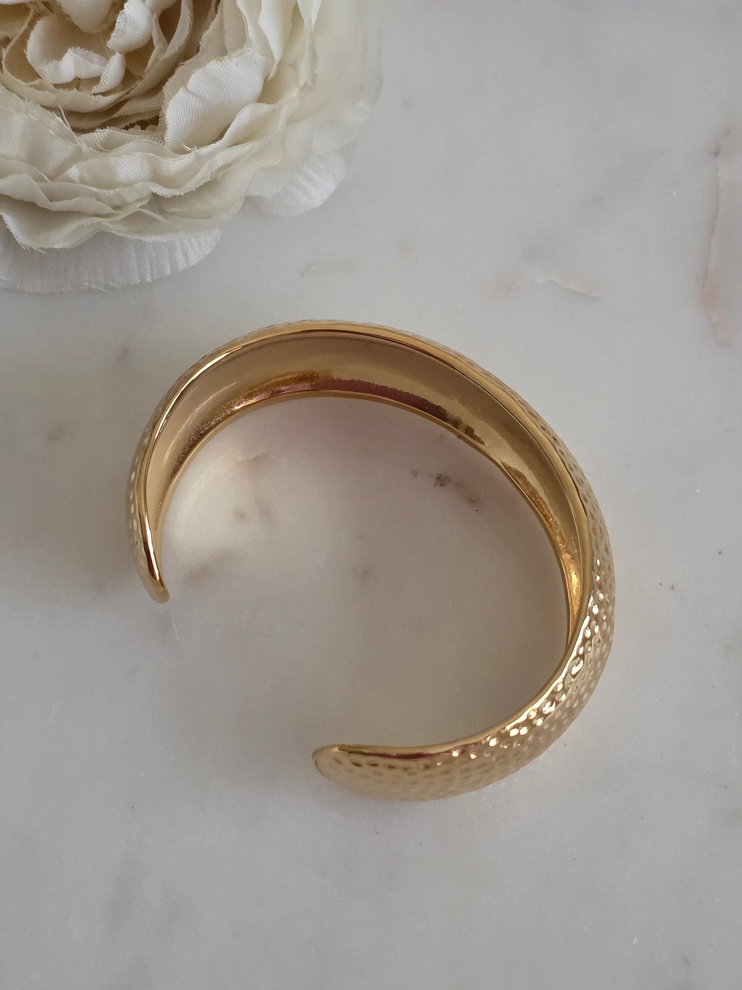 NURSEMA CUFF BANGLE