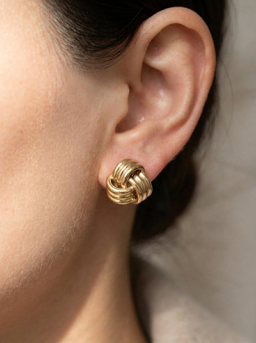 ZYNA KNOT EARRING