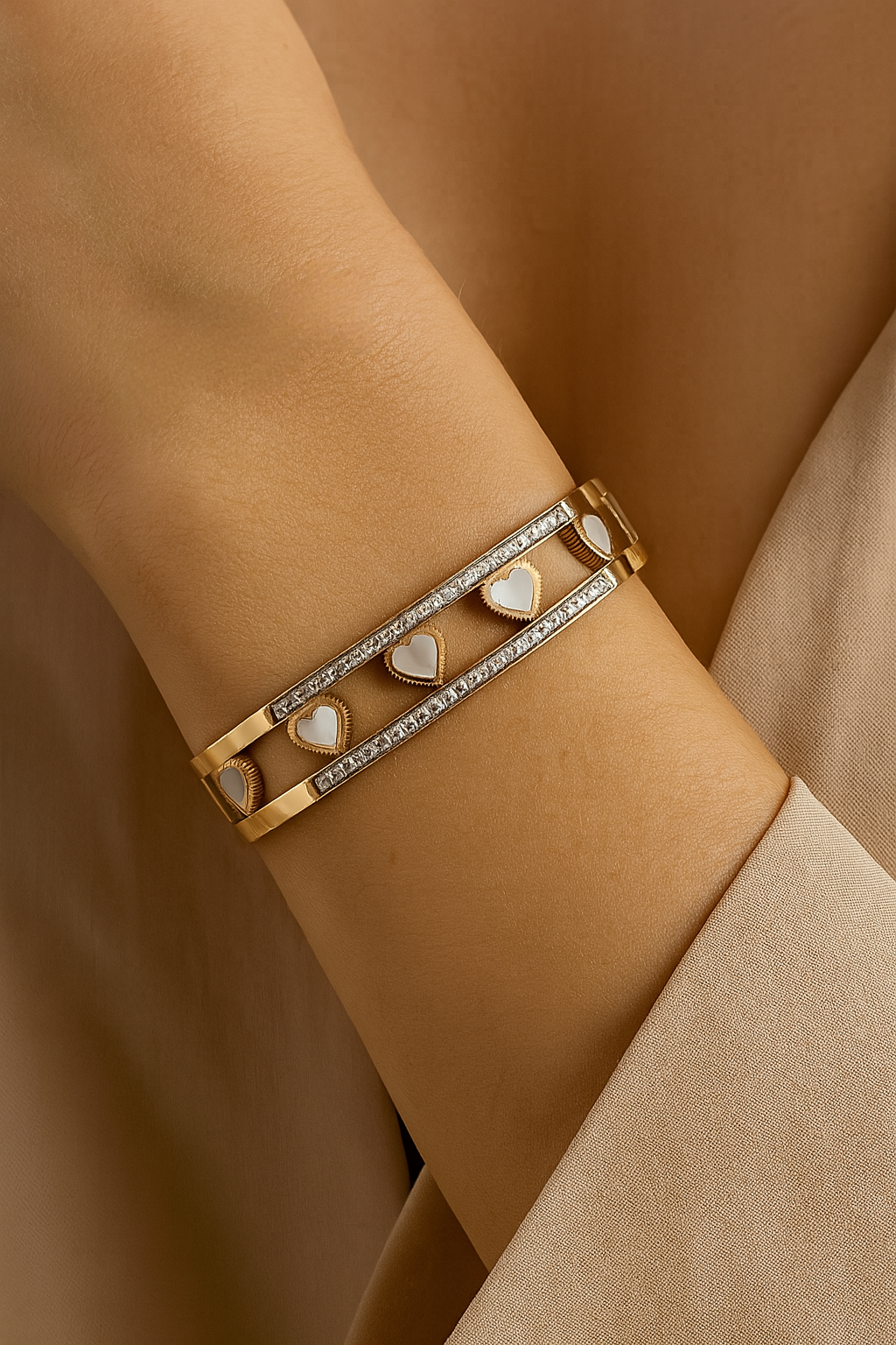 BELFIN HEART BANGLE