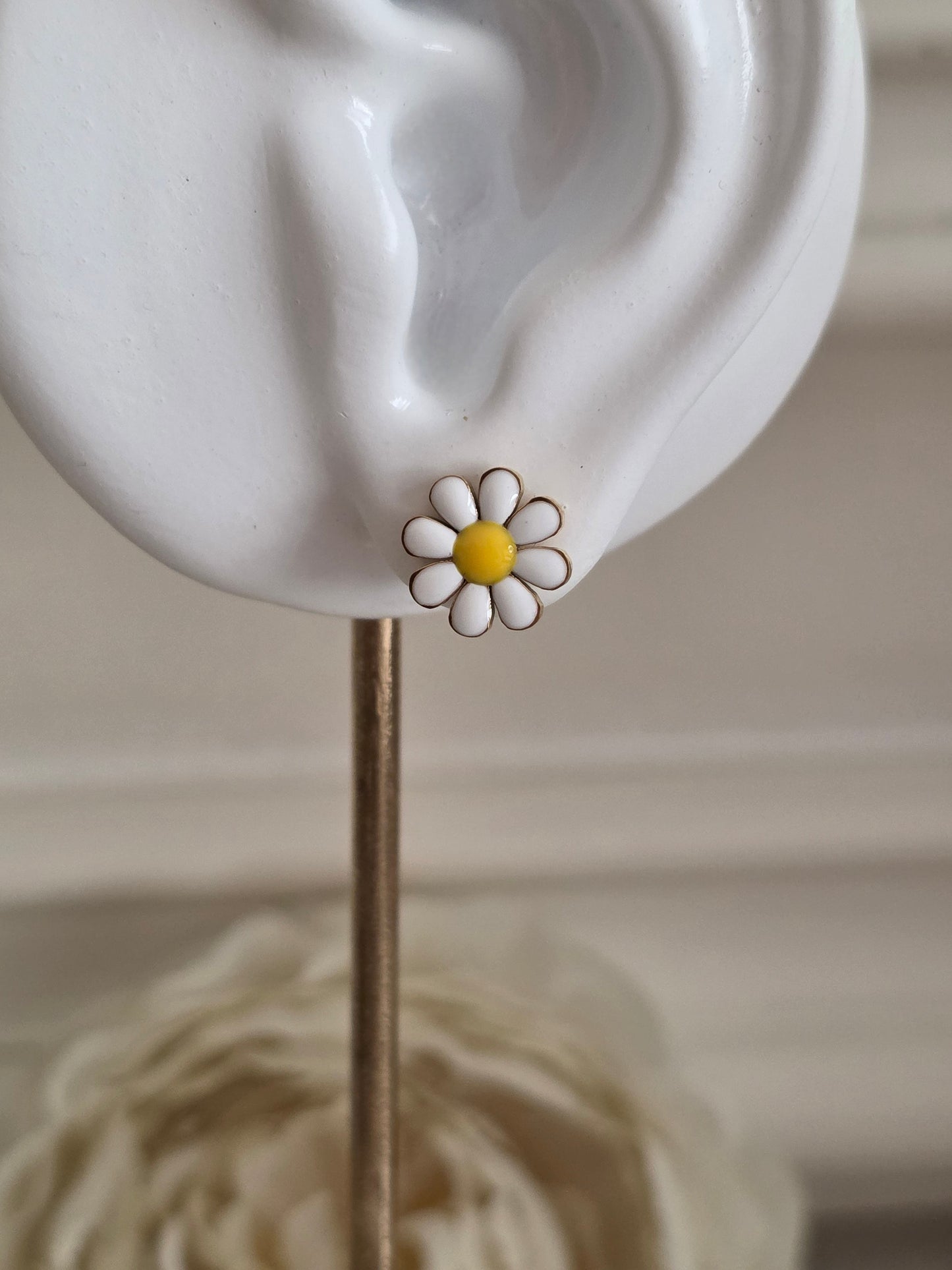 DAISY FLOWER EARRINGS