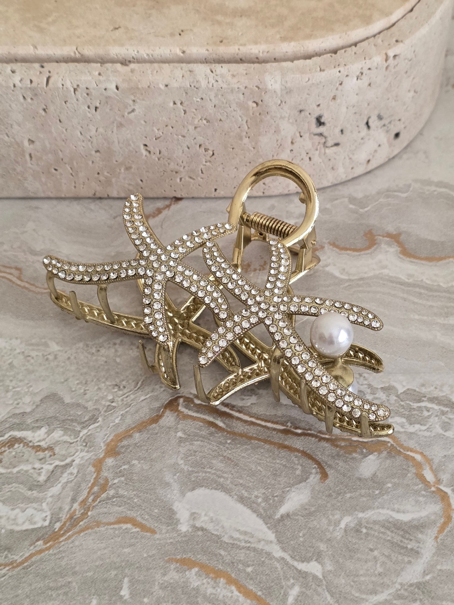 STARFISH AND PEARL HAIR CLAW