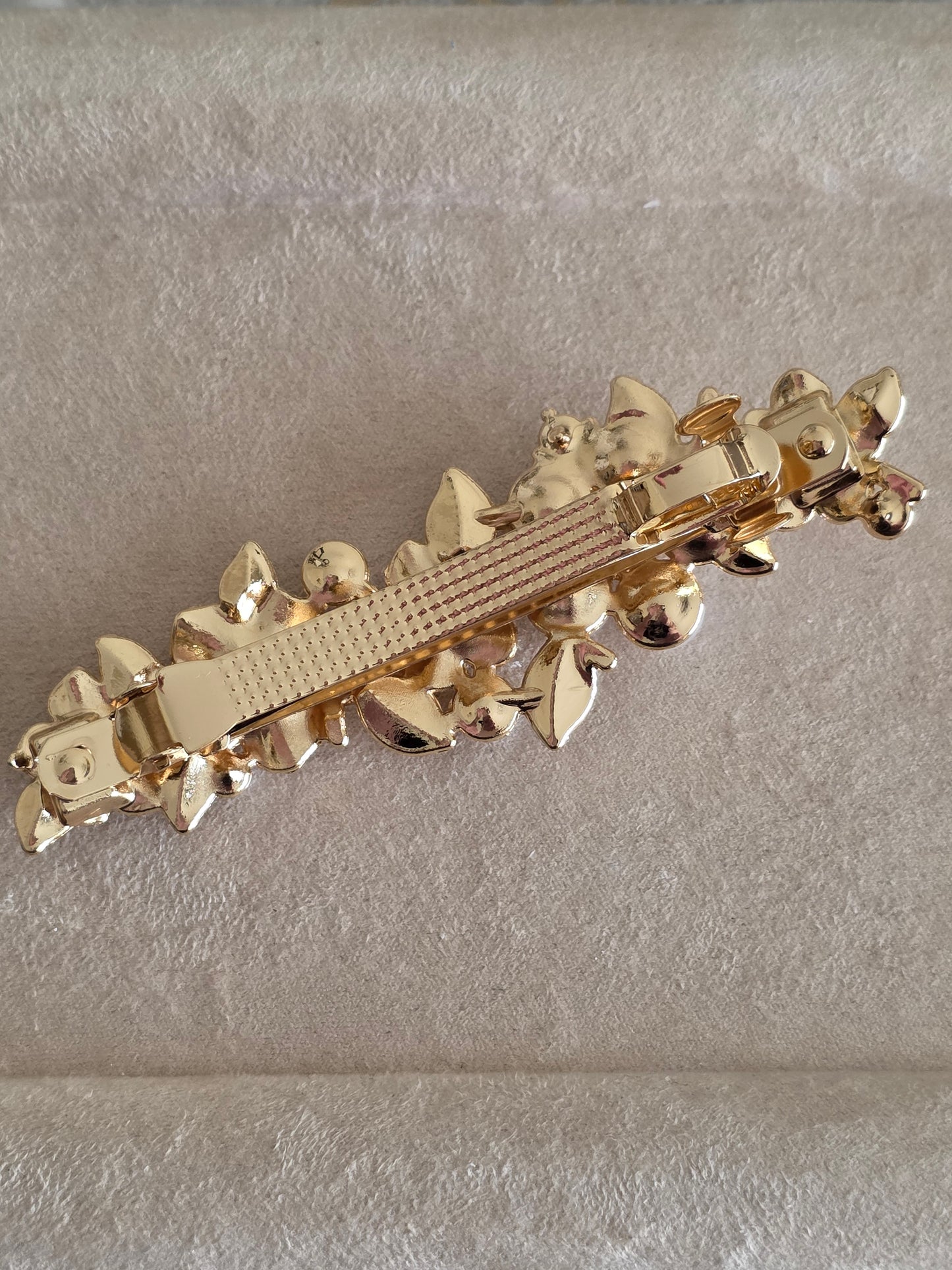 TARA PEARL FLOWER HAIR CLIP