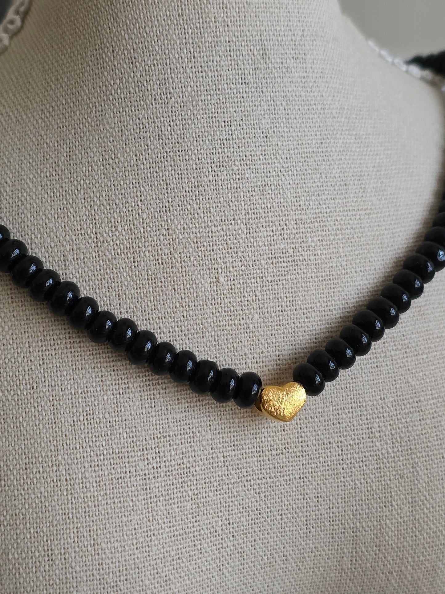 INAYA HEART BEAD NECKLACE
