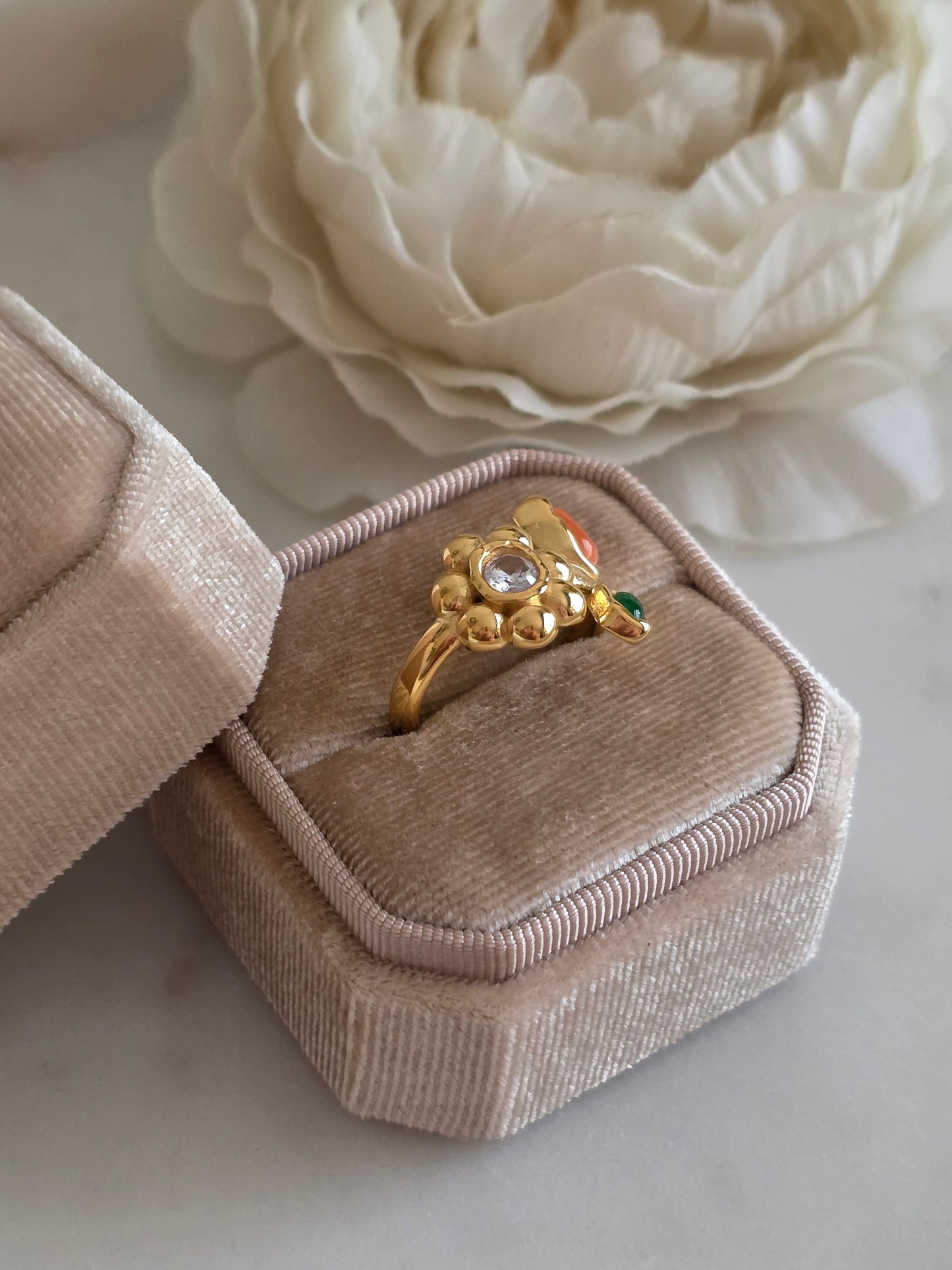 TALIHA FLOWER RING