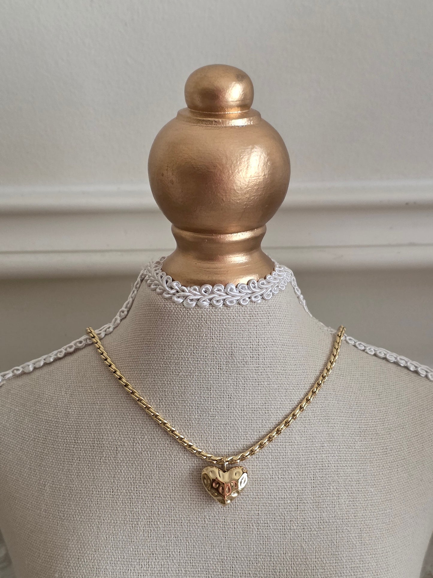 Gold heart necklace