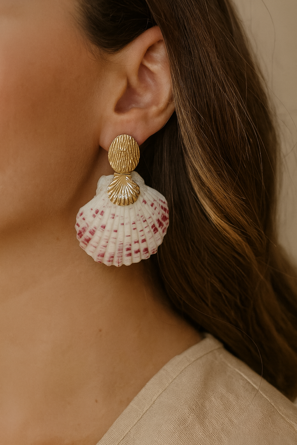 EYSHAN SHELL EARRINGS