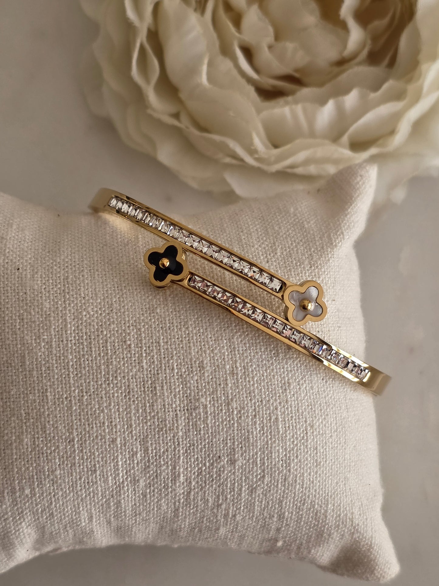 Gold cubic zirconia Clover bangle