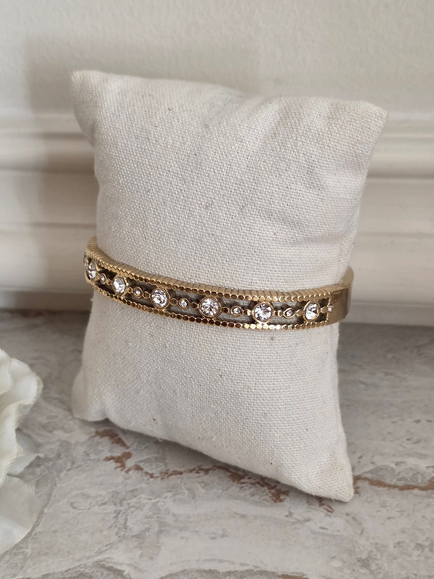 BELLA BANGLE