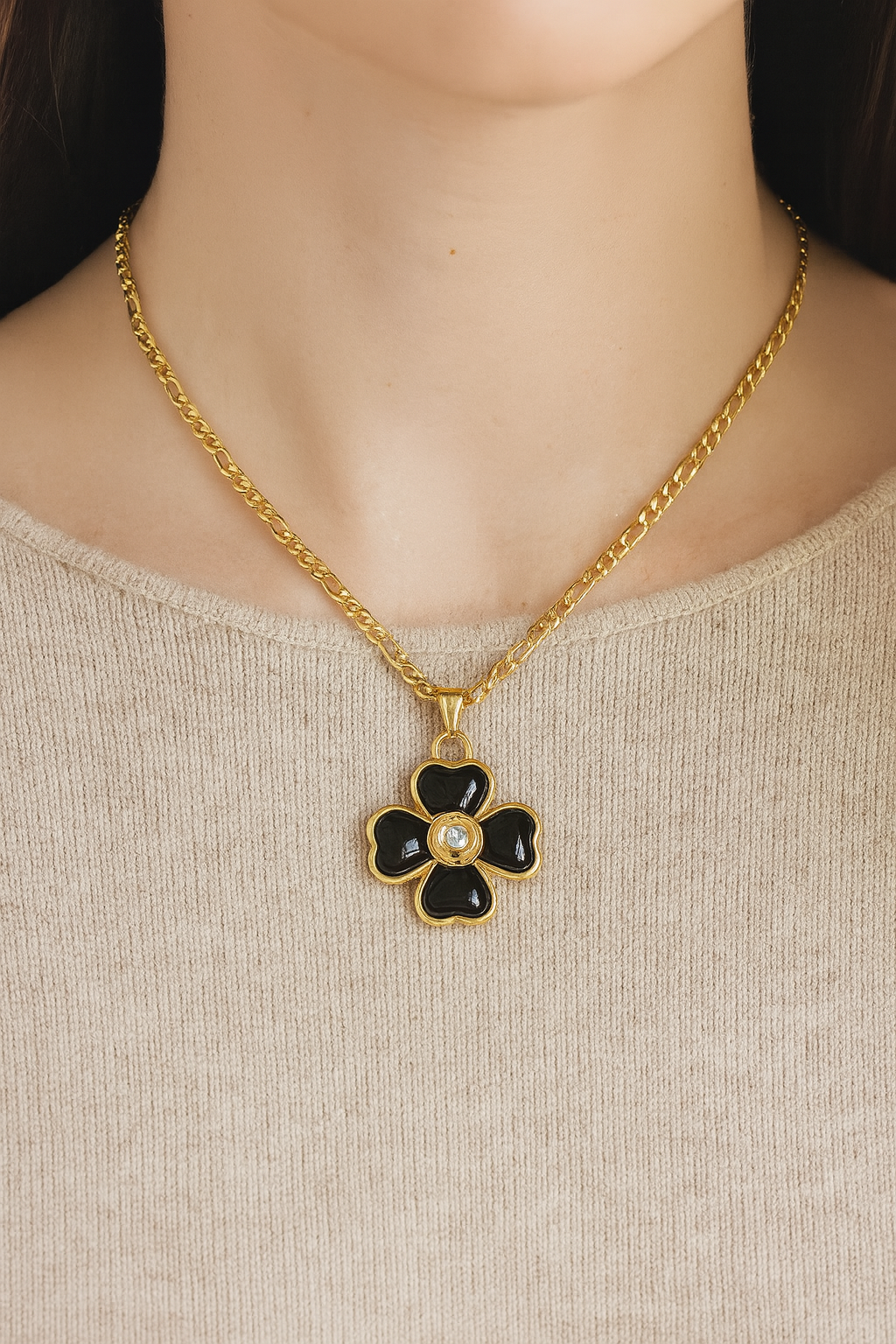 NARA CLOVER NECKLACE