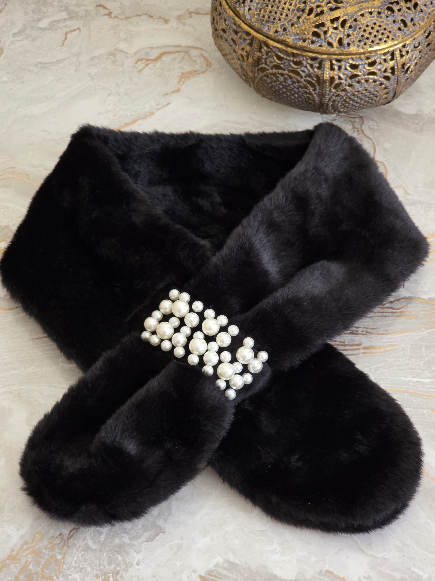 PEARLY NECK WARMER