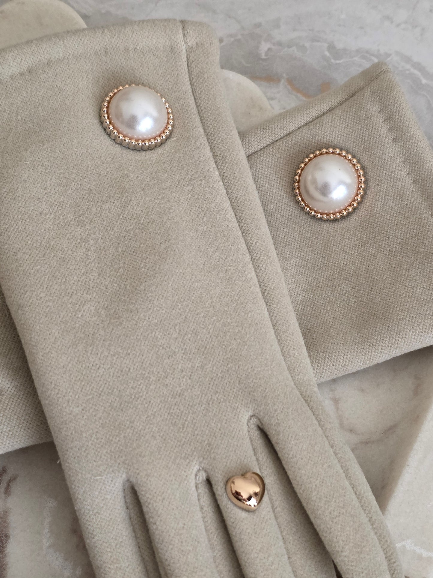 PEARLY WINTER GLOVES