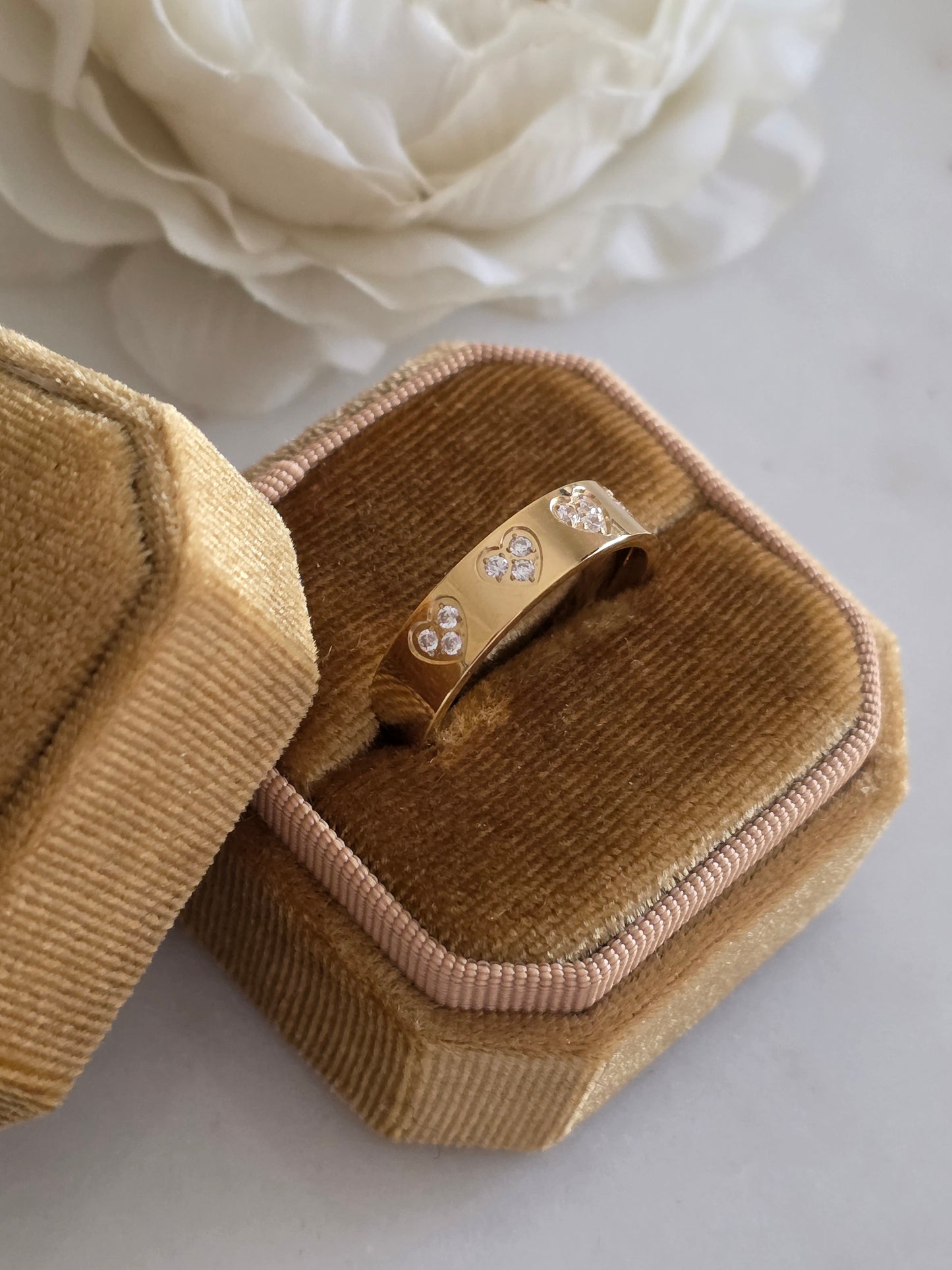 TASHA HEART RING