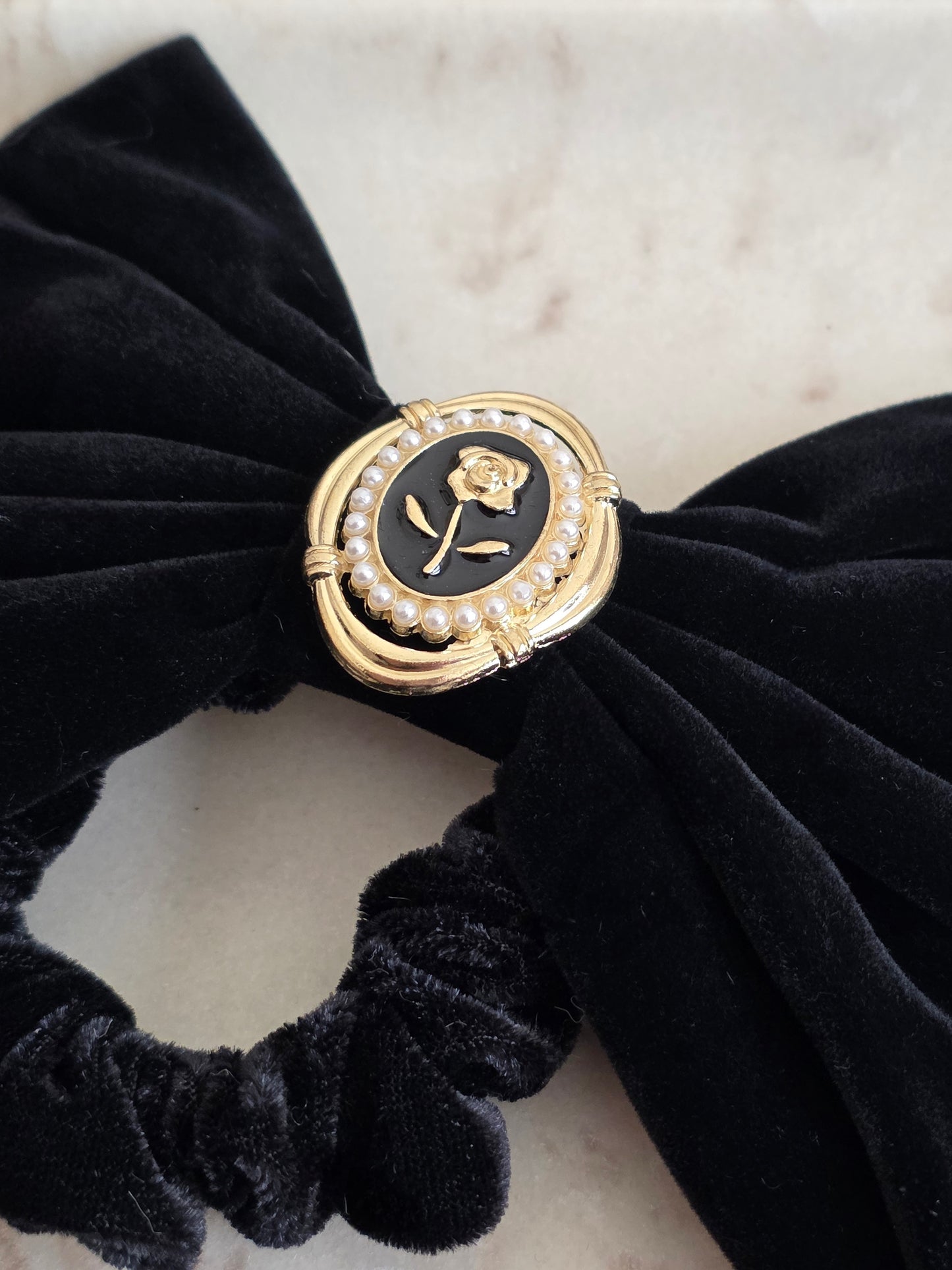 VINTAGE VELVET BOW HAIR TIE