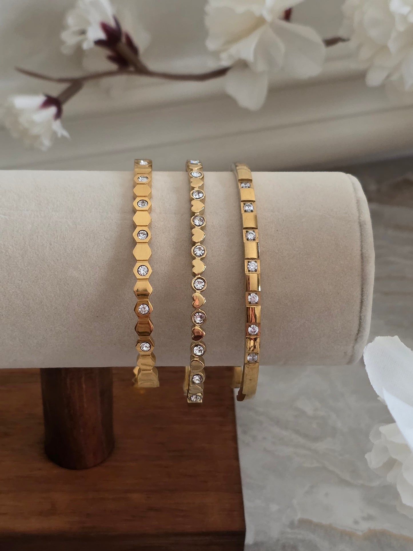 RINA HEART BANGLE