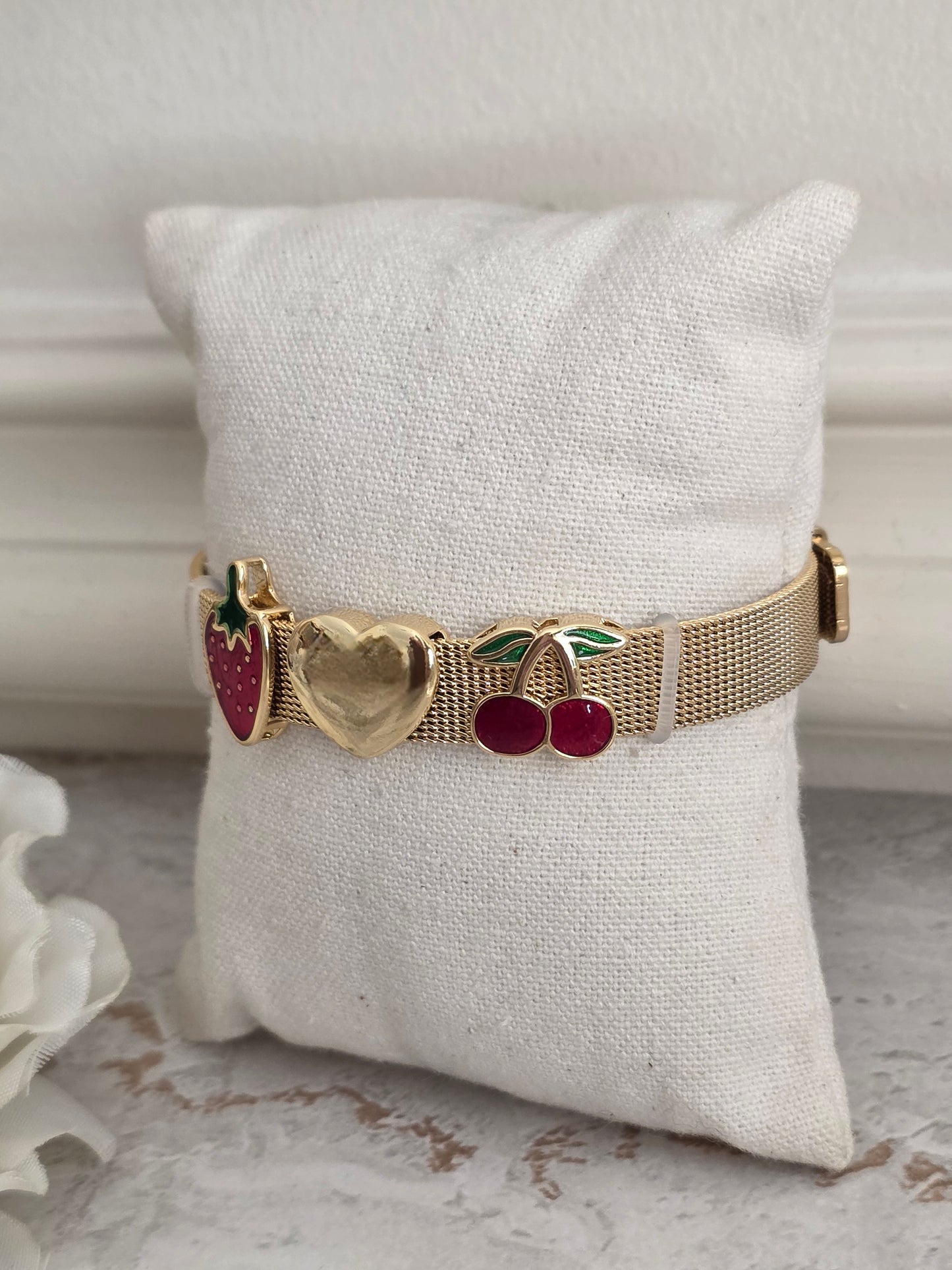 CHERRY HEART BRACELET