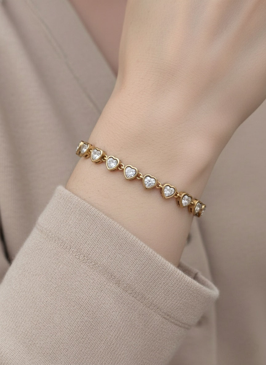 NESIL HEART TENNIS BRACELET