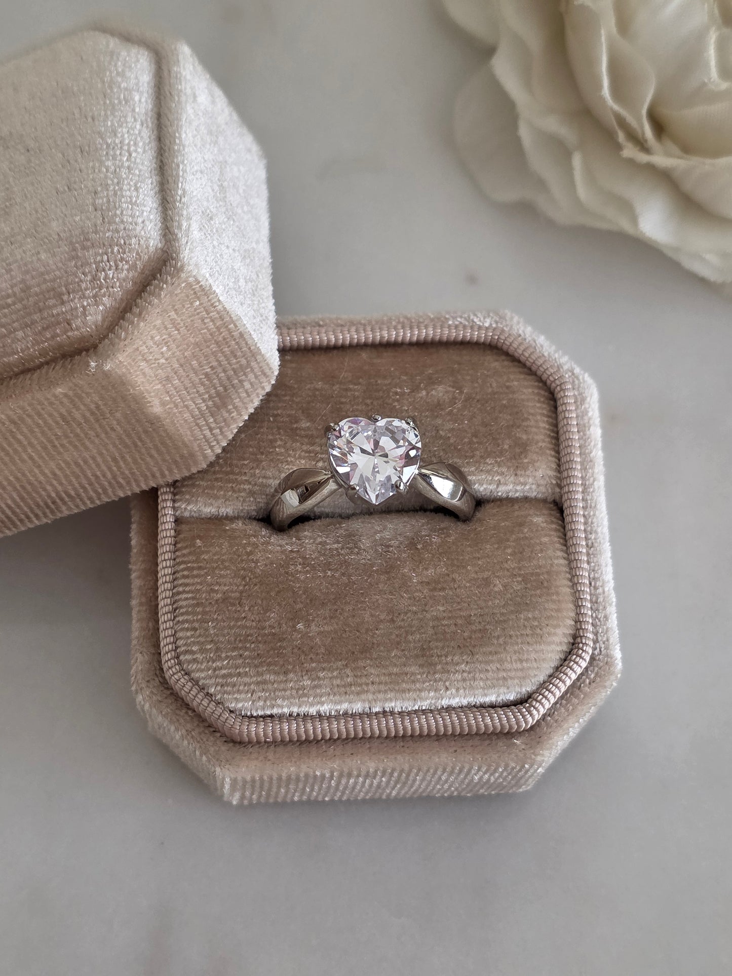 Silver heart ring