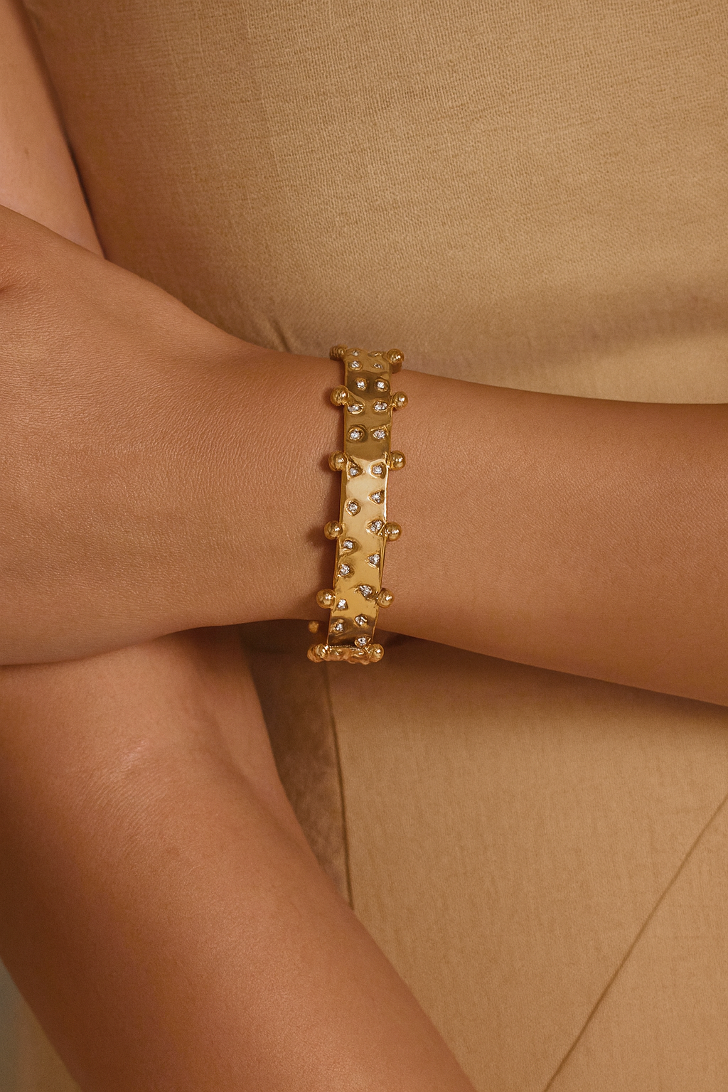 MELEK CUFF BANGLE