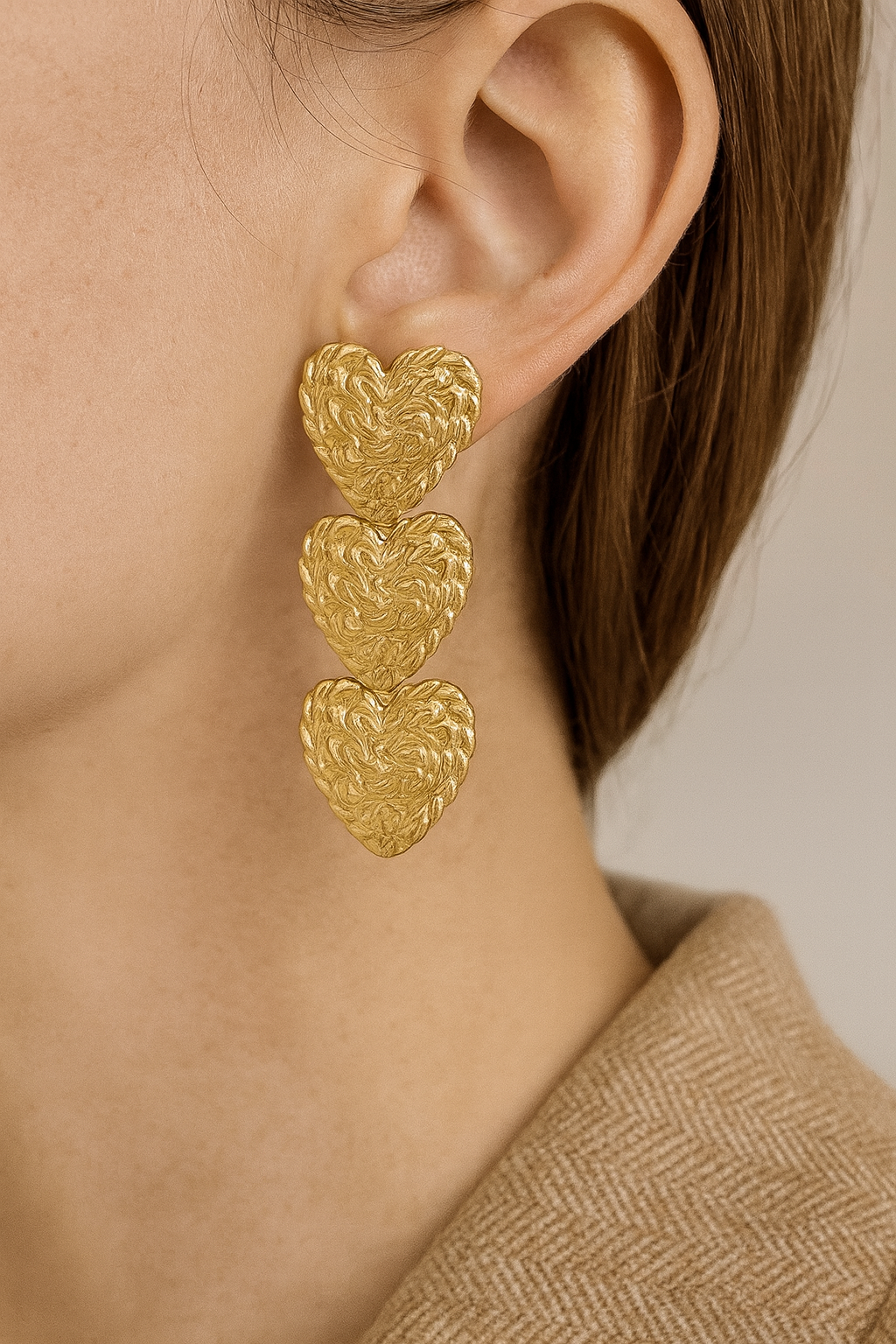 SHAKIRA HEART EARRINGS