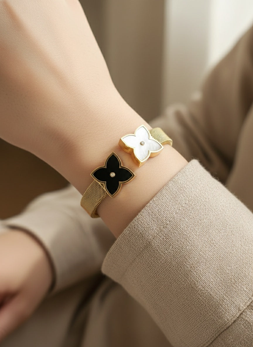 YUSRA CLOVER BANGLE