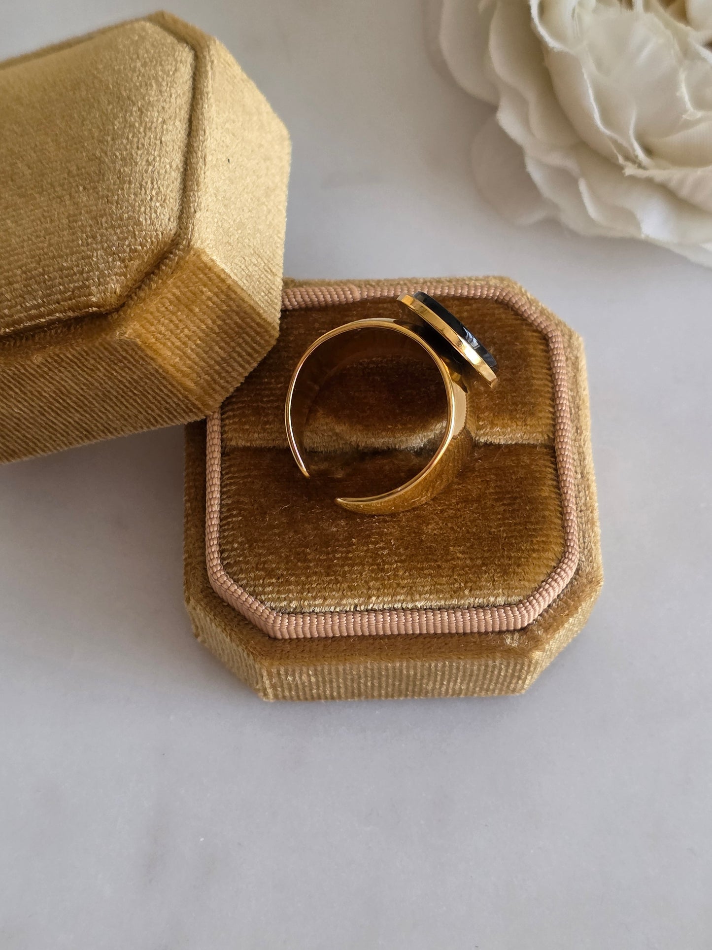 NUHA STATEMENT RING