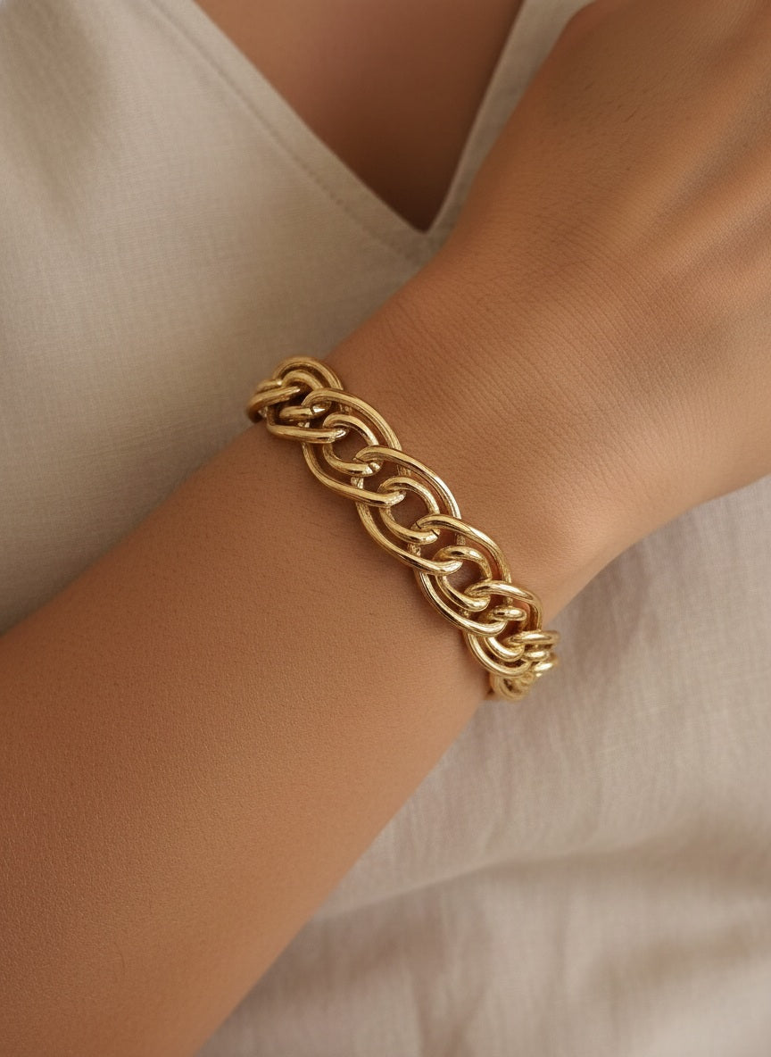 RAYANA BANGLE