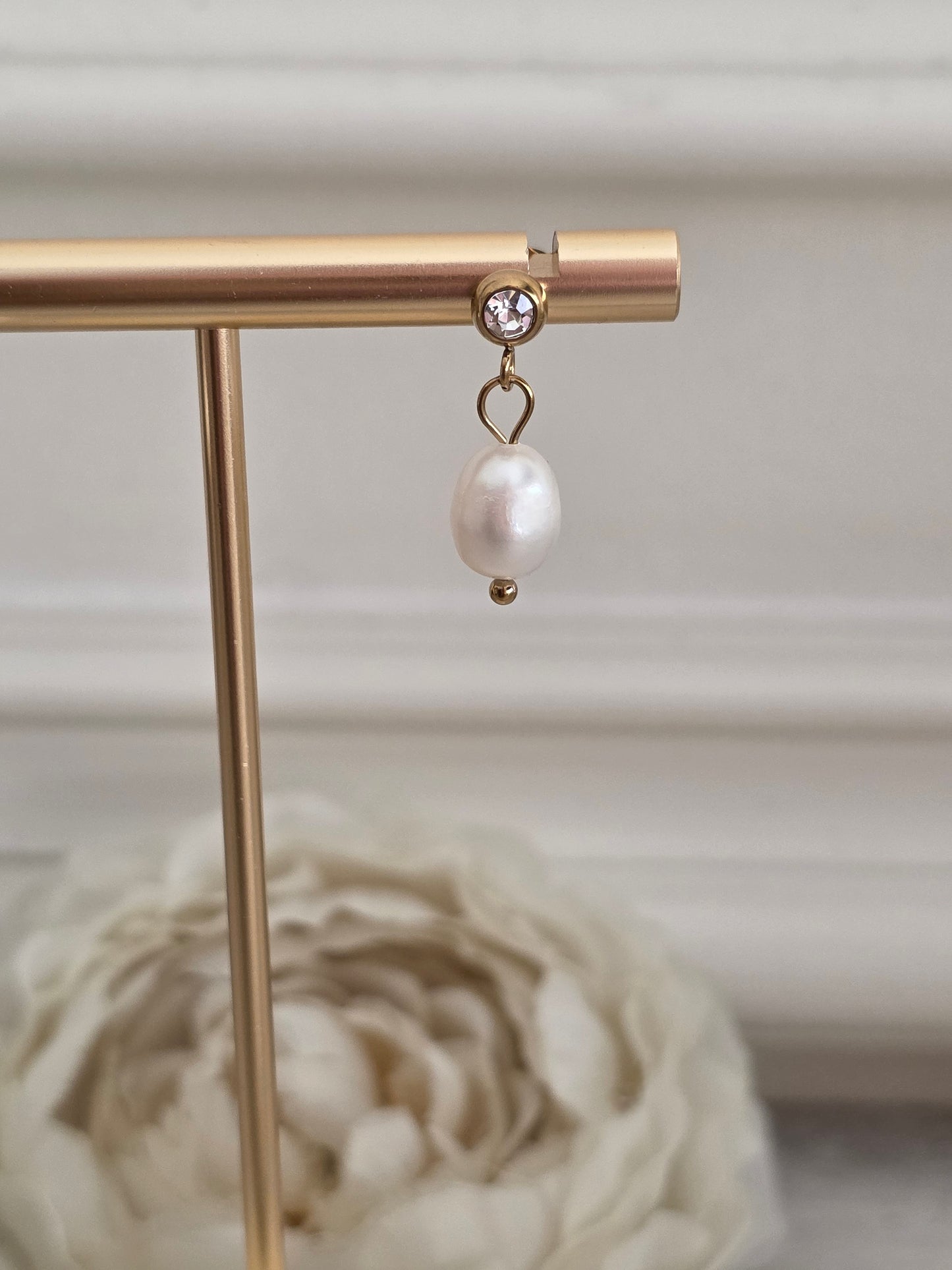 LILI PEARL EARRINGS