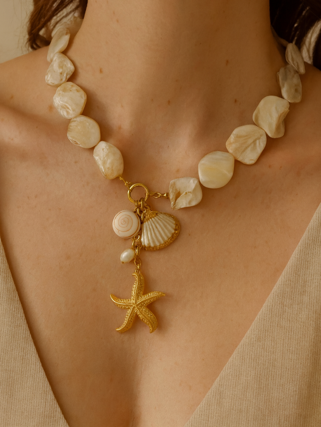 HIRA SHELL CHARM NECKLACE