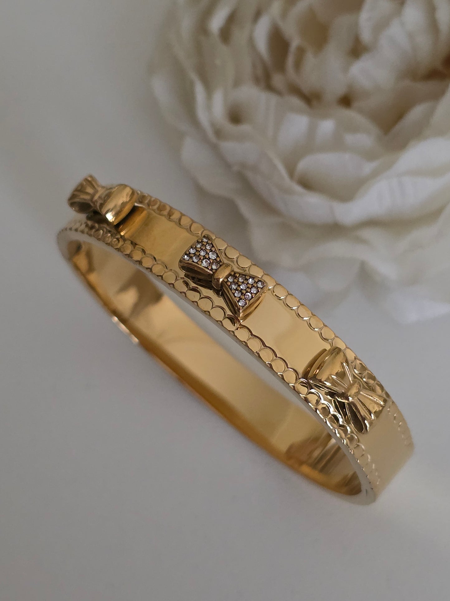 EDA BOW BANGLE