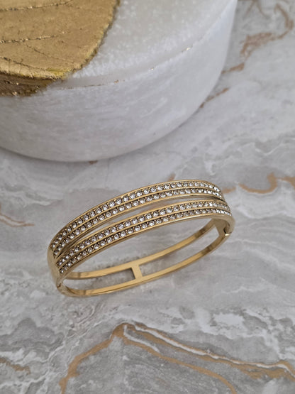 BERRA BANGLE