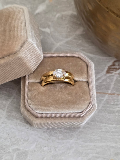 NESE RING