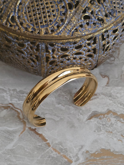 NAZIRA CUFF BANGLE