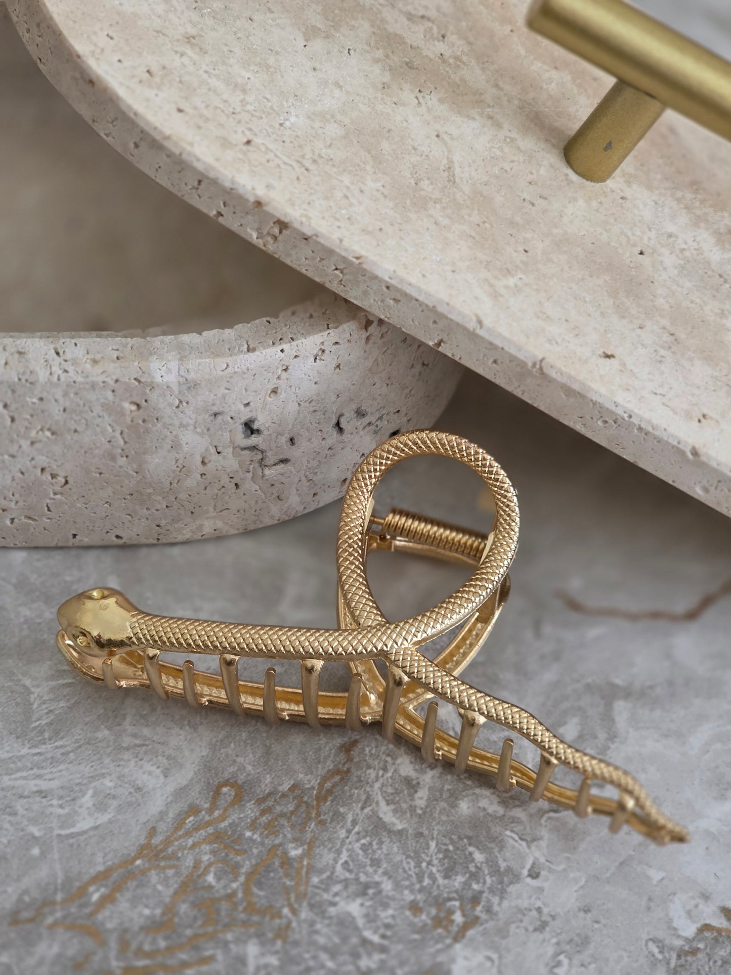 SNAKE HAIR CLAW