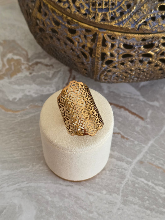 gold statement vintage ring
