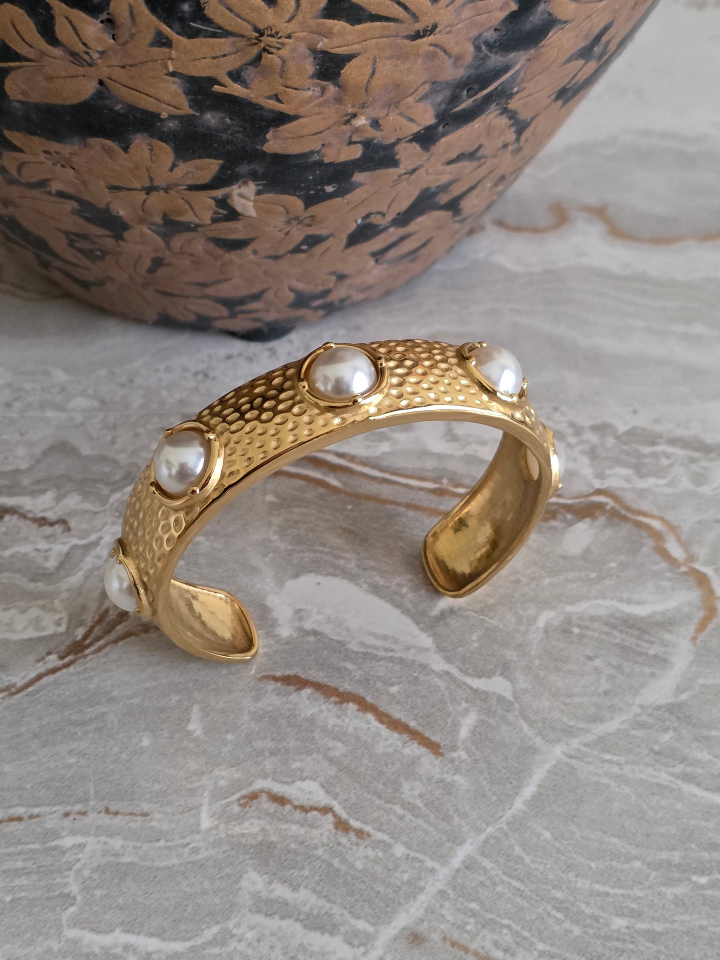 AKILAH PEARL CUFF BANGLE