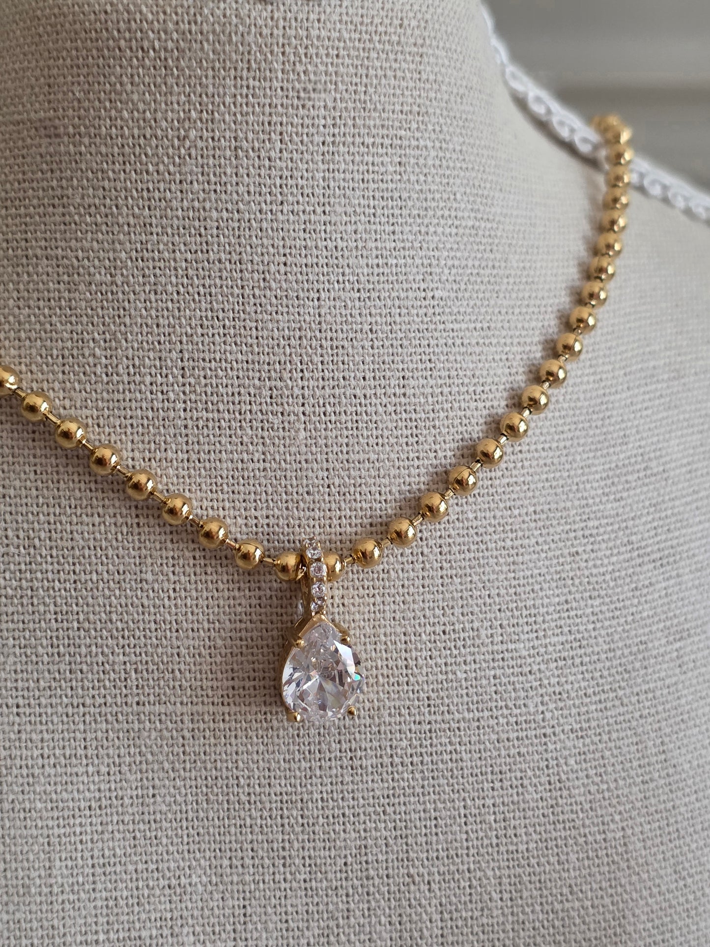 GULCE NECKLACE