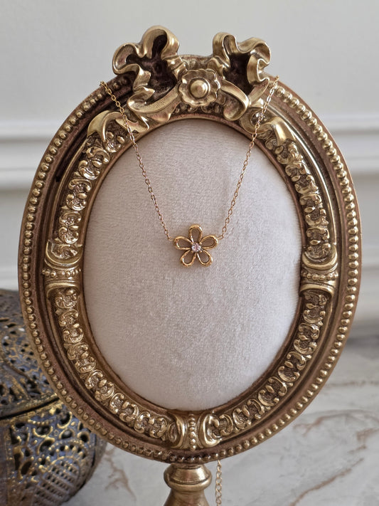 AALIYAH FLOWER NECKLACE