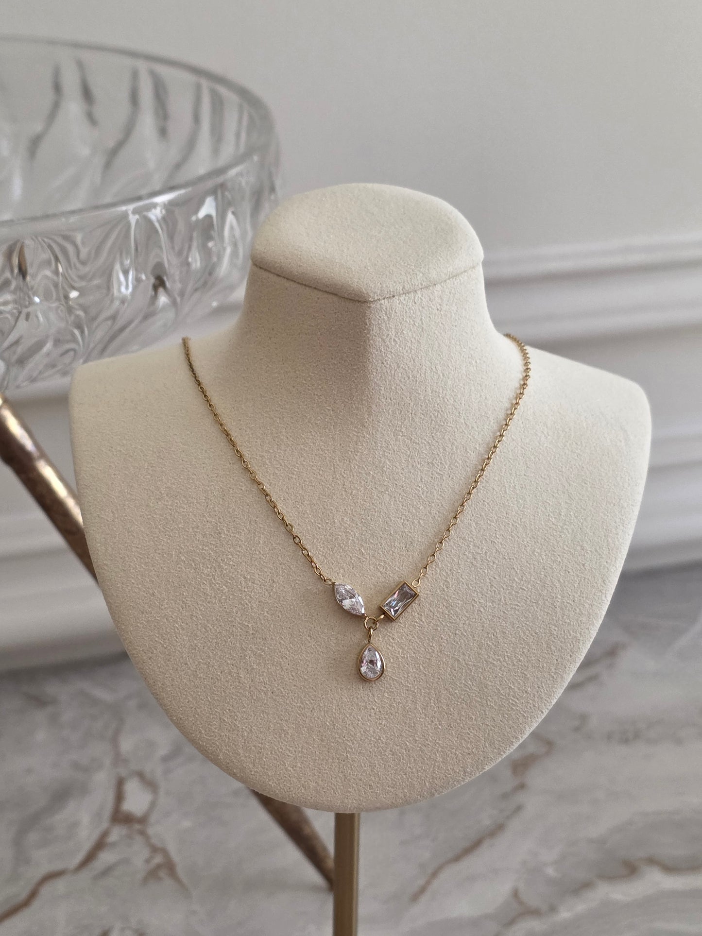 gold crystal pendant necklace