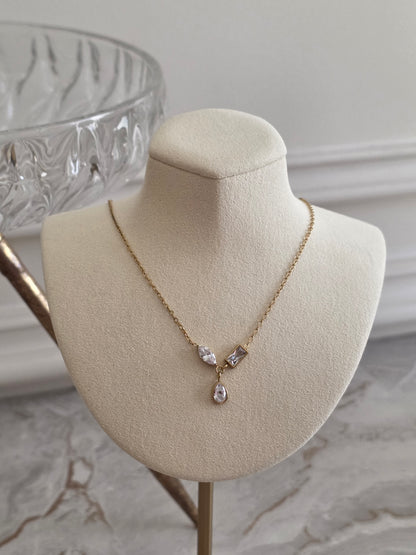 gold crystal pendant necklace