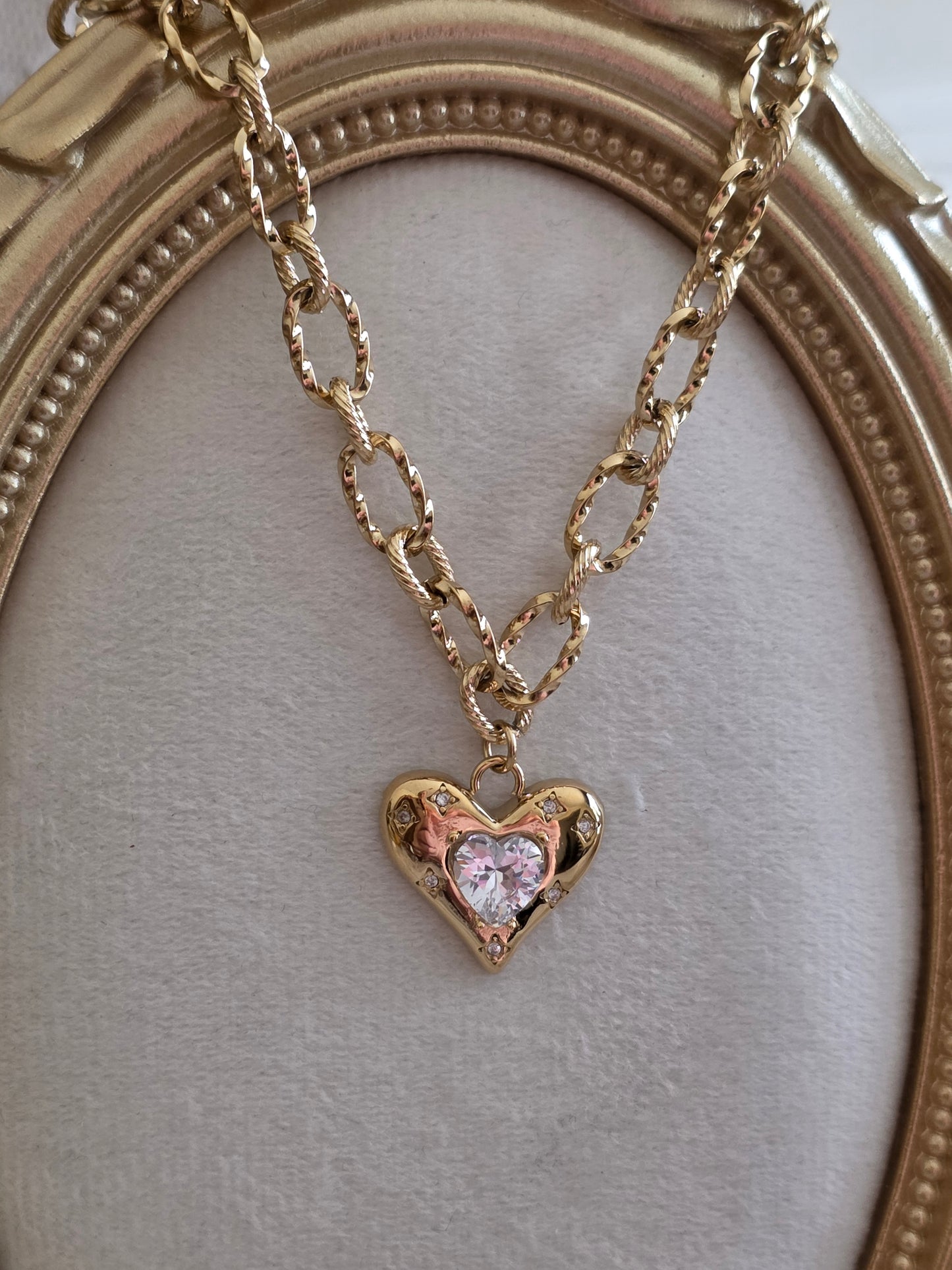 SHERAN HEART NECKLACE