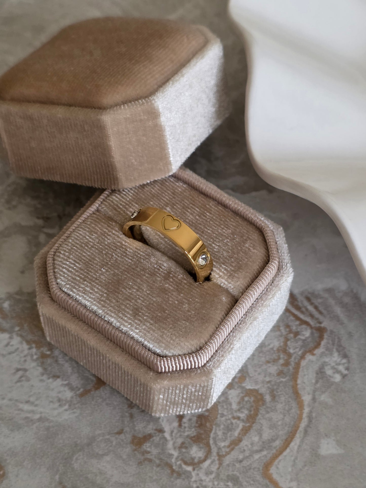 TALU HEART RING