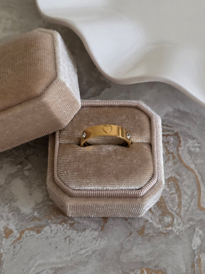 gold cubic zirconia heart ring