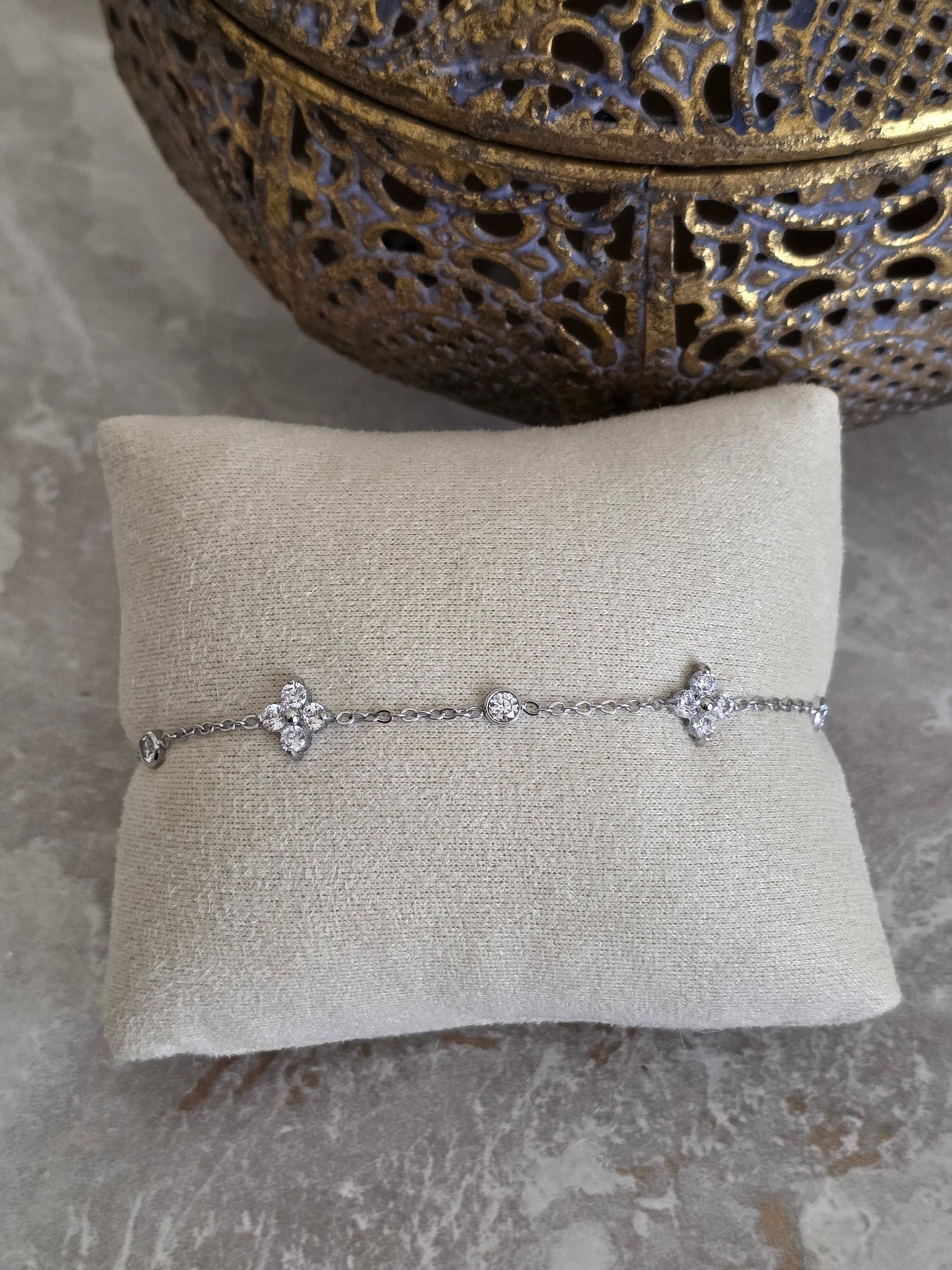stainless steel cubic zirconia clover bracelet