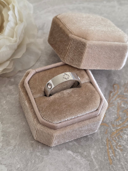 SANA CLOVER RING SILVER