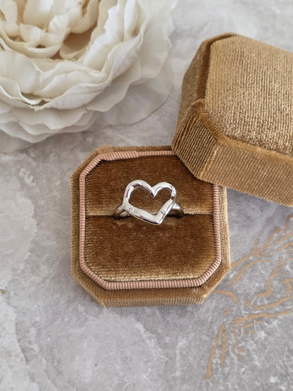 stainless steel vintage heart ring